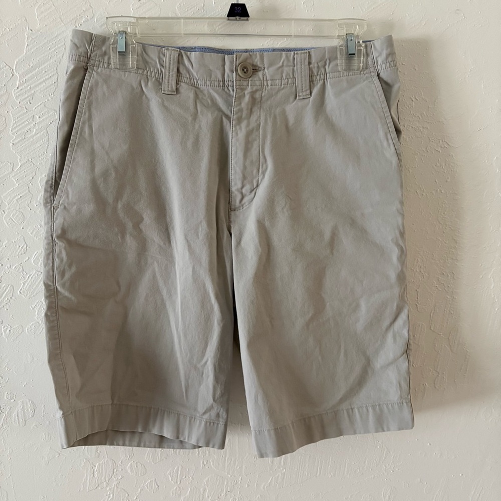 ROWM Shorts Men's Size 32 Chino Khaki Slash Pockets Waist Bone Color Zip‎ Fly